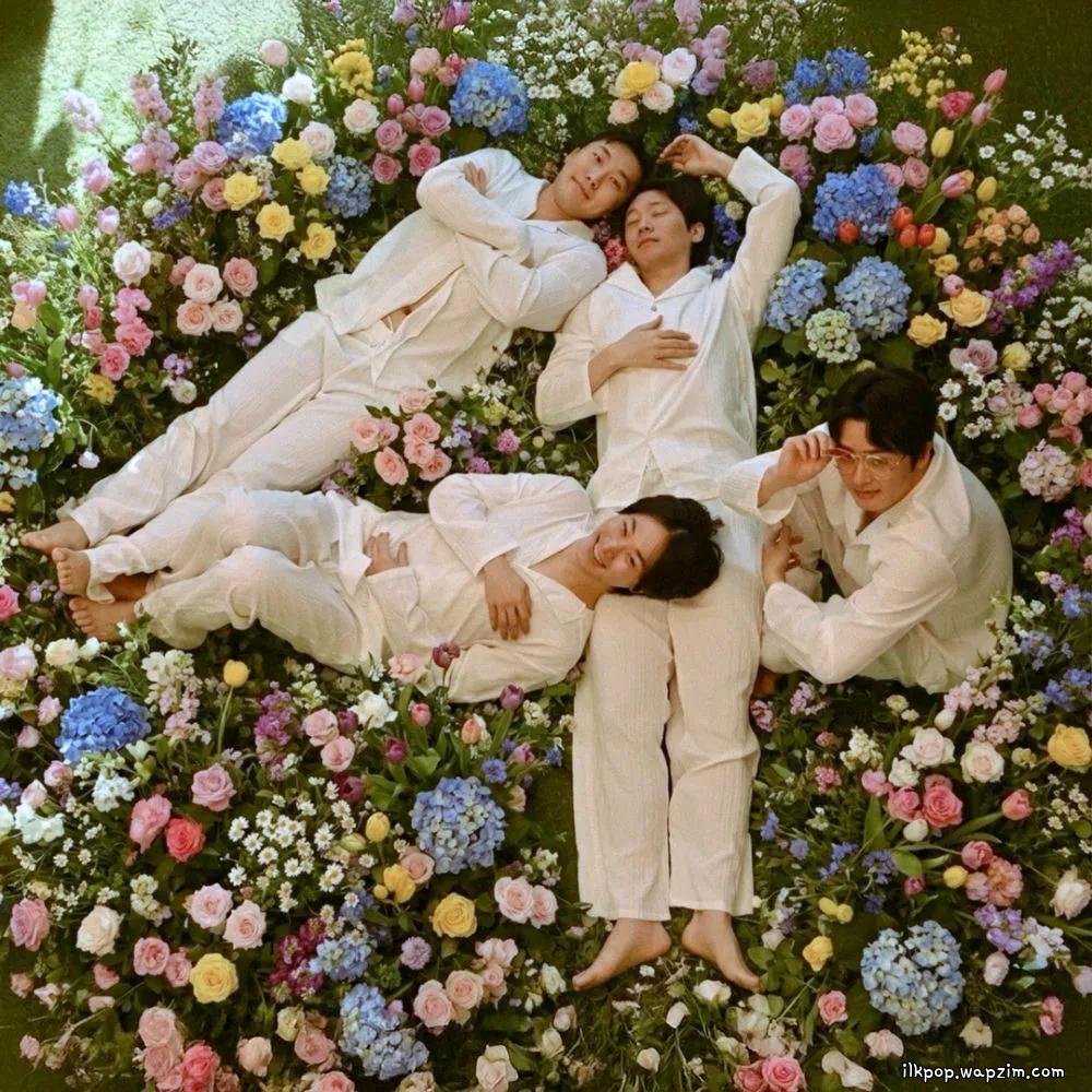 Cover lagu 4 For - 내 친구의 결혼식 (My friend's wedding) di Wallkpop
