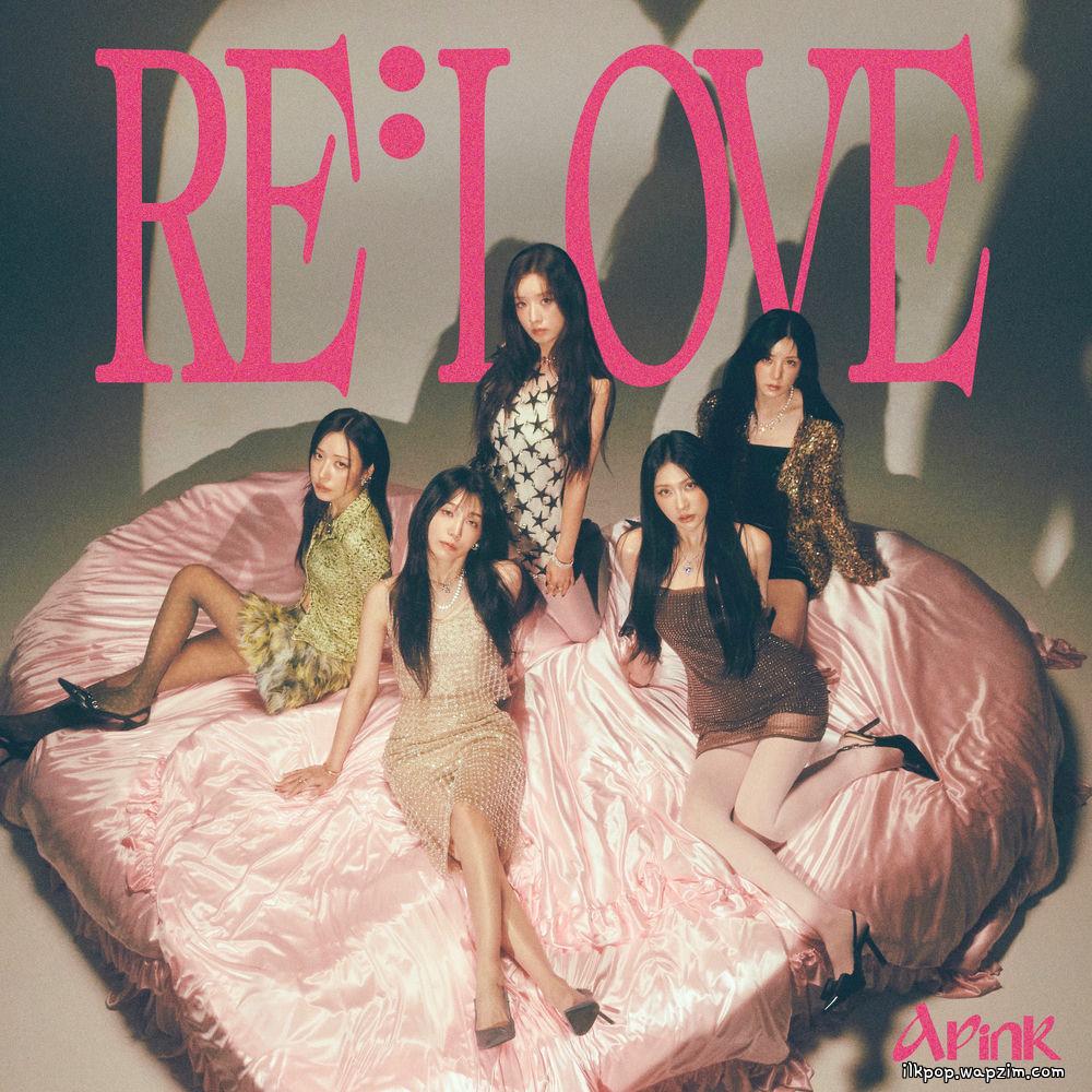 Cover lagu Apink - Love Me More di Wallkpop