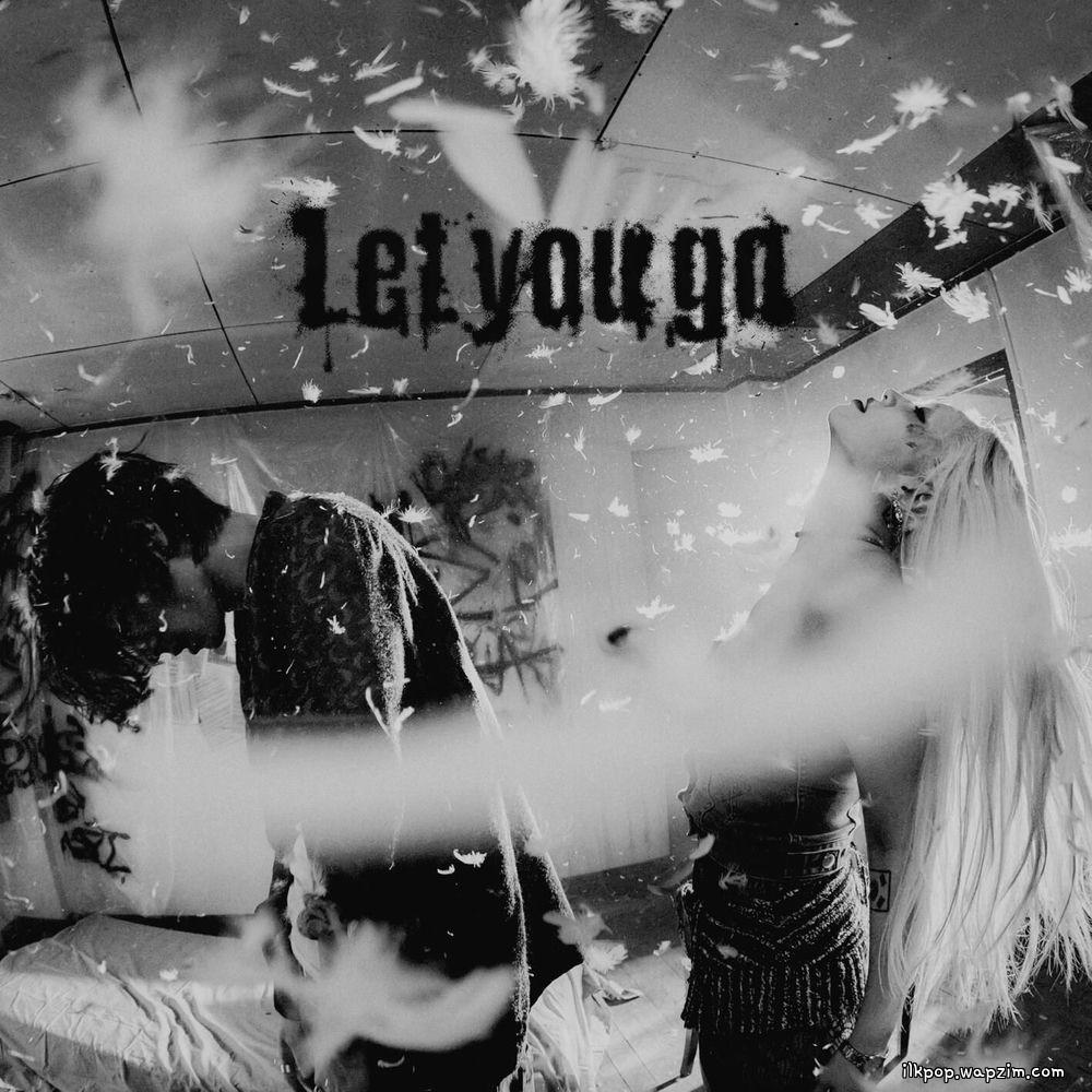 Cover lagu CHANMINA - Let you go (feat. HIROTO (INI)) di Wallkpop