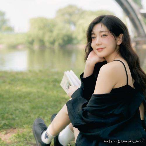 Cover lagu dahee - 좋아 좋아져 (Like it Like it) di Wallkpop