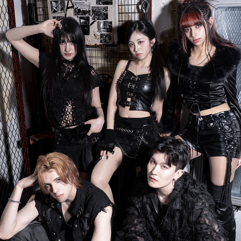 Cover lagu DNA - Stronger di Wallkpop