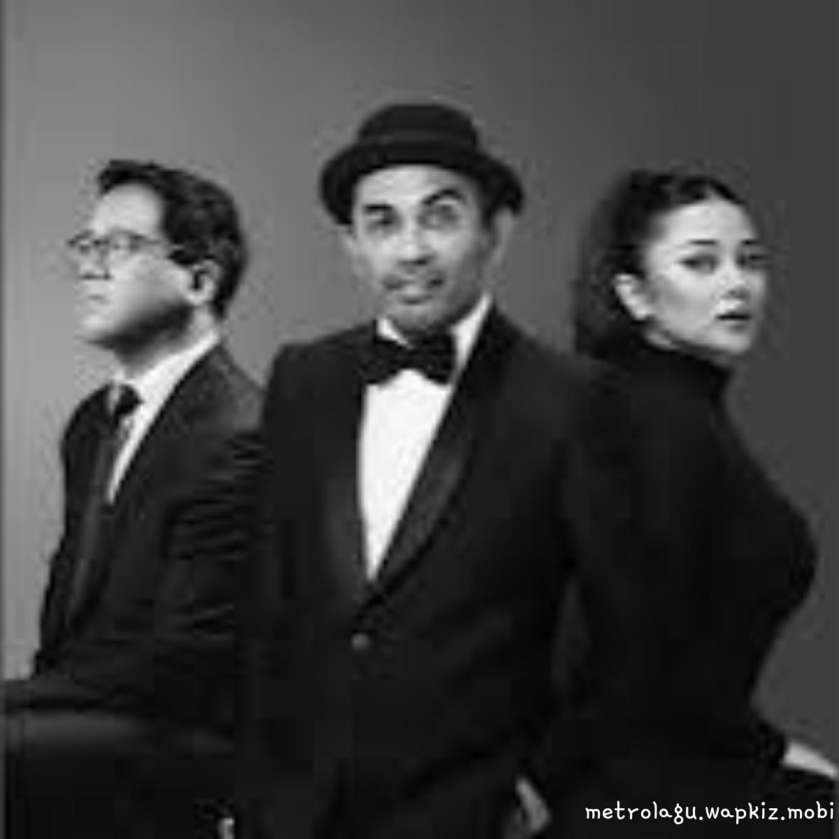 Cover lagu Glenn Fredly, Andi Rianto, Mutia Ayu - Cinta Takkan Usai di Wallkpop