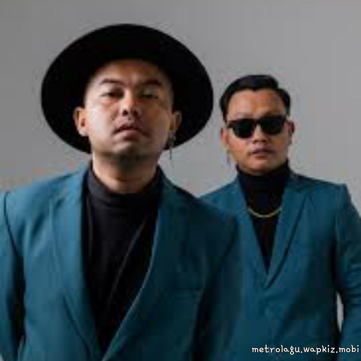 Cover lagu Hiladies - Adilkah di Wallkpop