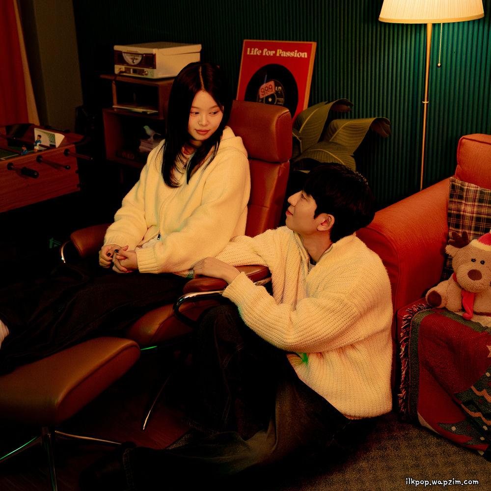 Cover lagu Lee Geurim - Our Own Season di Wallkpop