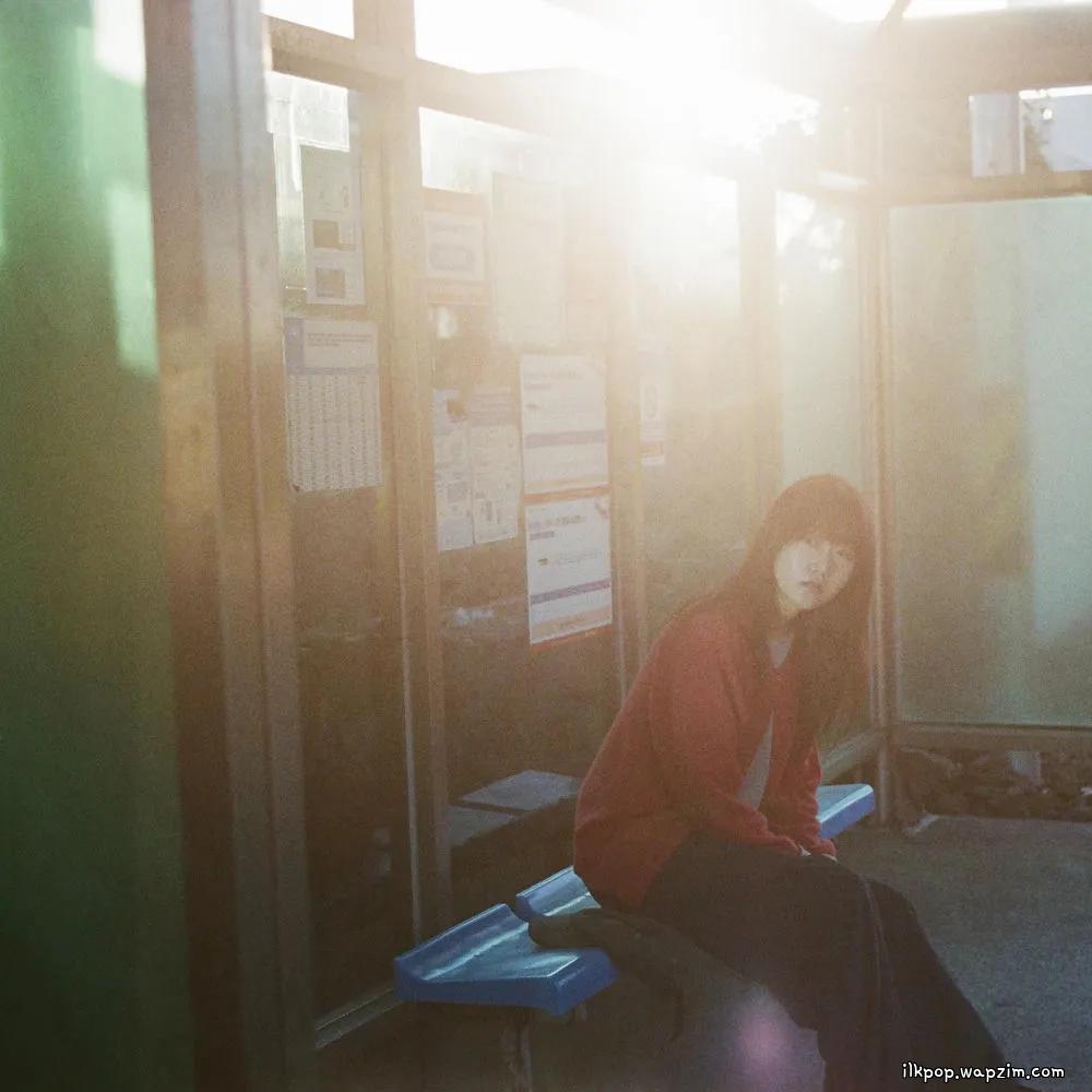 Cover lagu Lee Seol Ah - 몽류장 (Hypnagogia) di Wallkpop