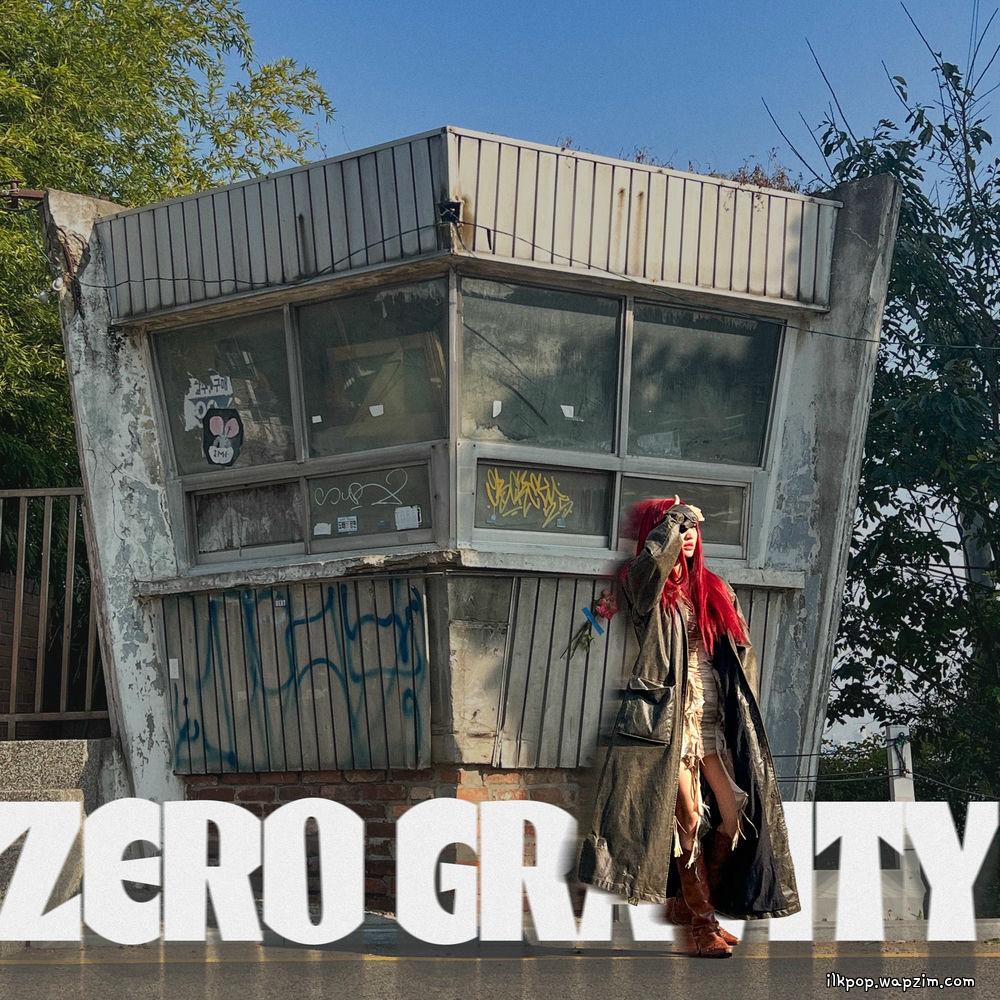 Cover lagu YEWON - Zero Gravity di Wallkpop