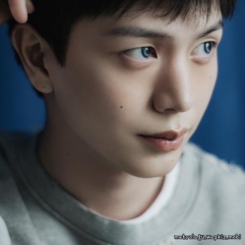 Cover lagu YOOK SUNGJAE - Weightless di Wallkpop